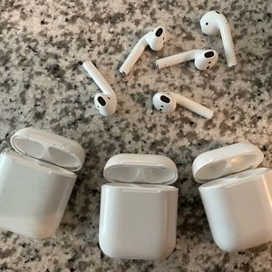 **USED but working airpods**